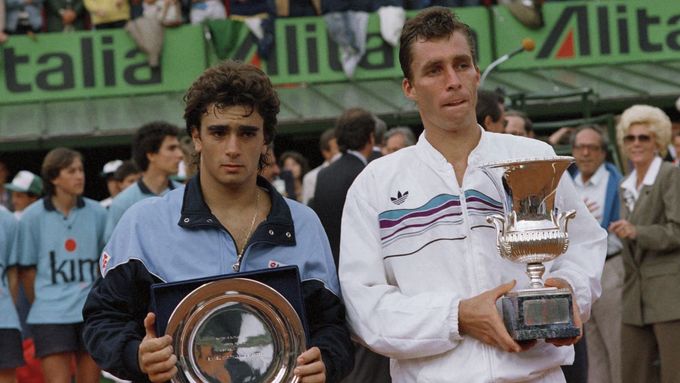Guillermo Pérez Roldán a Ivan Lendl po slavném finále v Římě v roce 1988.