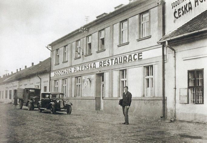 Restaurace u Sodomků ve Hluční ulici, Užhorod. Nedatováno