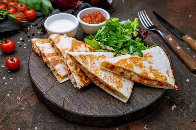 Oběd: Výborné jednoduché quesadillas (4 porce)