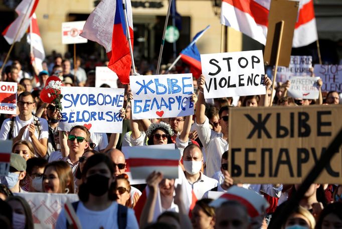 Demonstrace s názvem Svobodné Bělorusko 2020 na podporu běloruských demonstrantů v Praze.