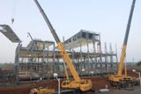 Čínská stavební firma Broad Sustainable Building (BSB) totiž vyvinula neuvěřitelně rychlý postup výstavby opravdu jen za pár dnů.