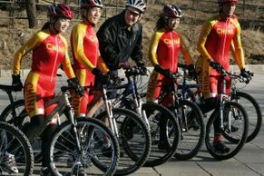 S čínskými cyklisty na horském kole