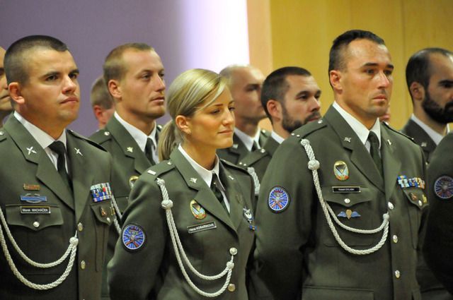 Třicet osm českých vojáků bylo oceněno za misi v Mali