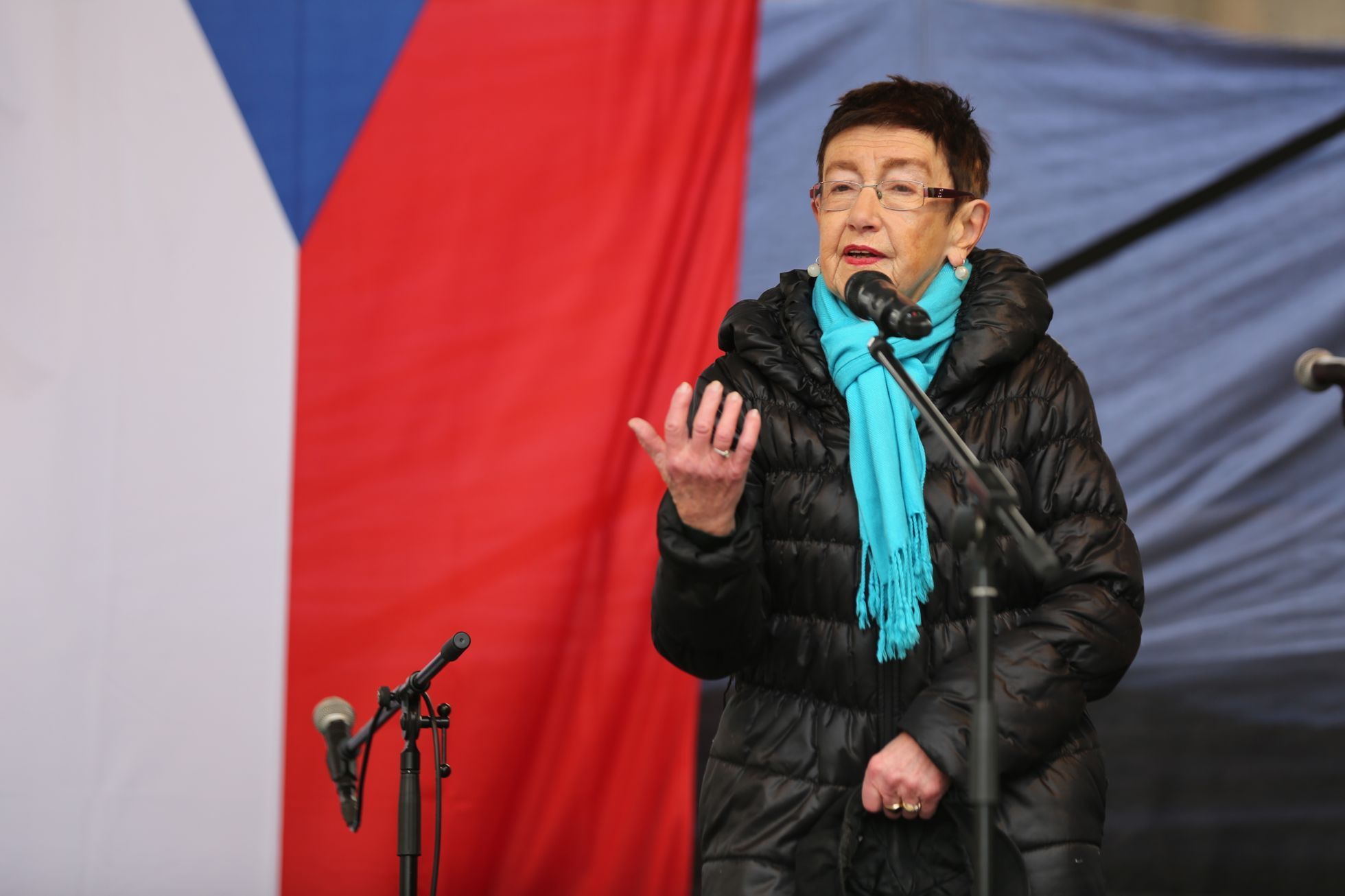 Jiřina Šiklová přišla na Václavské náměstí uctít památku Jana Palacha