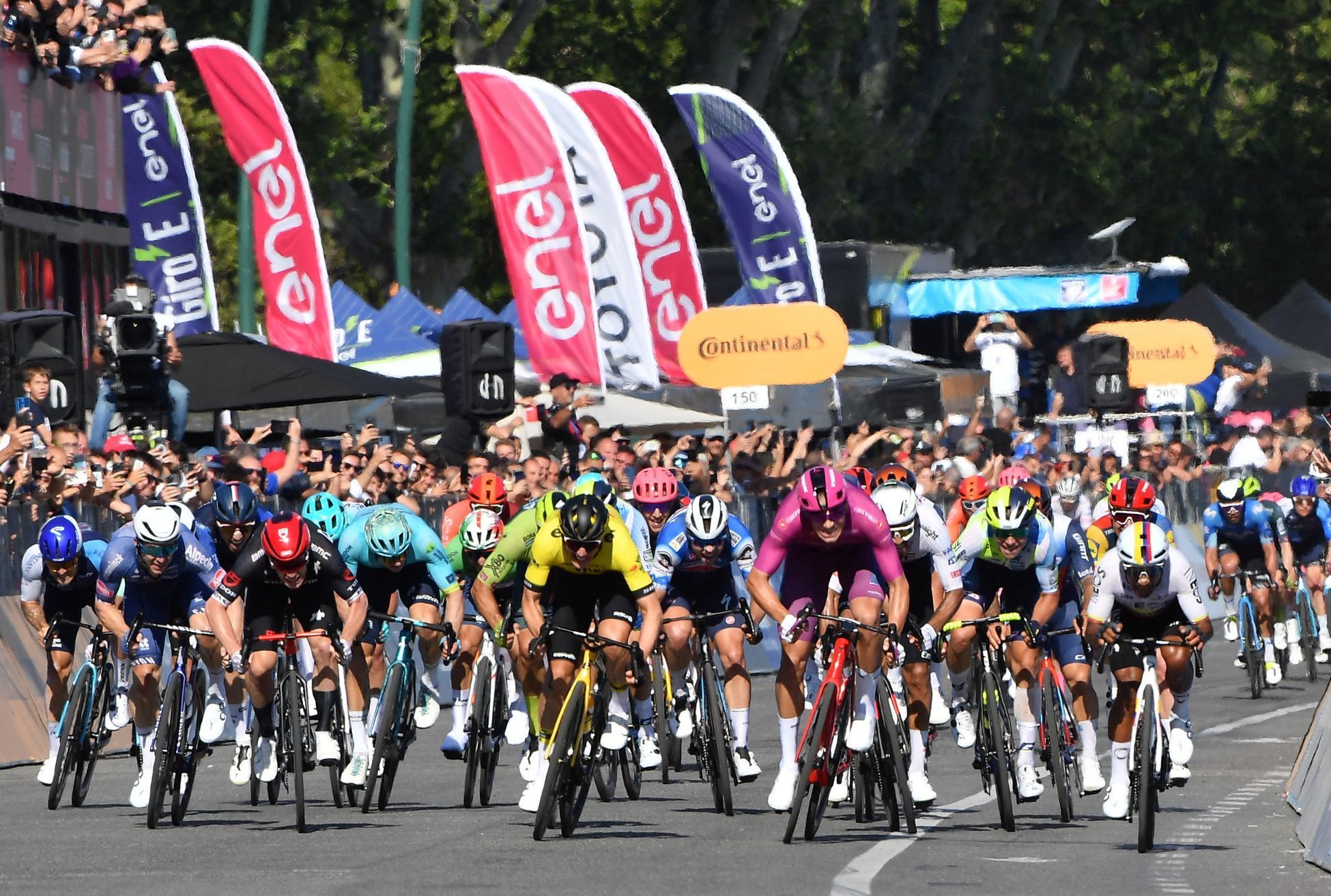 Giro d'Italia - Stage 9 - Avezzano to Naples