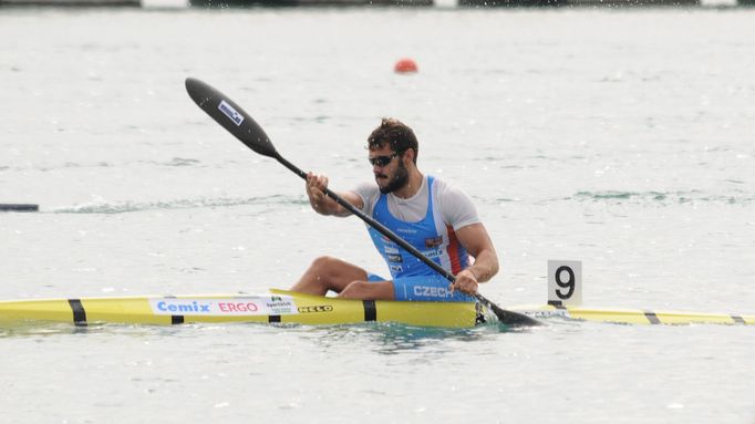 Kajakář Josef Dostál při stříbrném závodě na MS v Miláně 2015