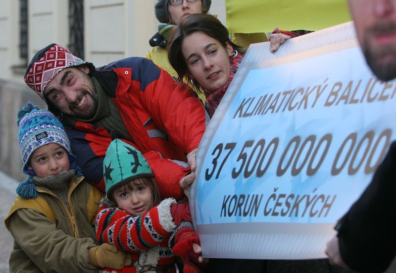 Greenpeace před parlamentem