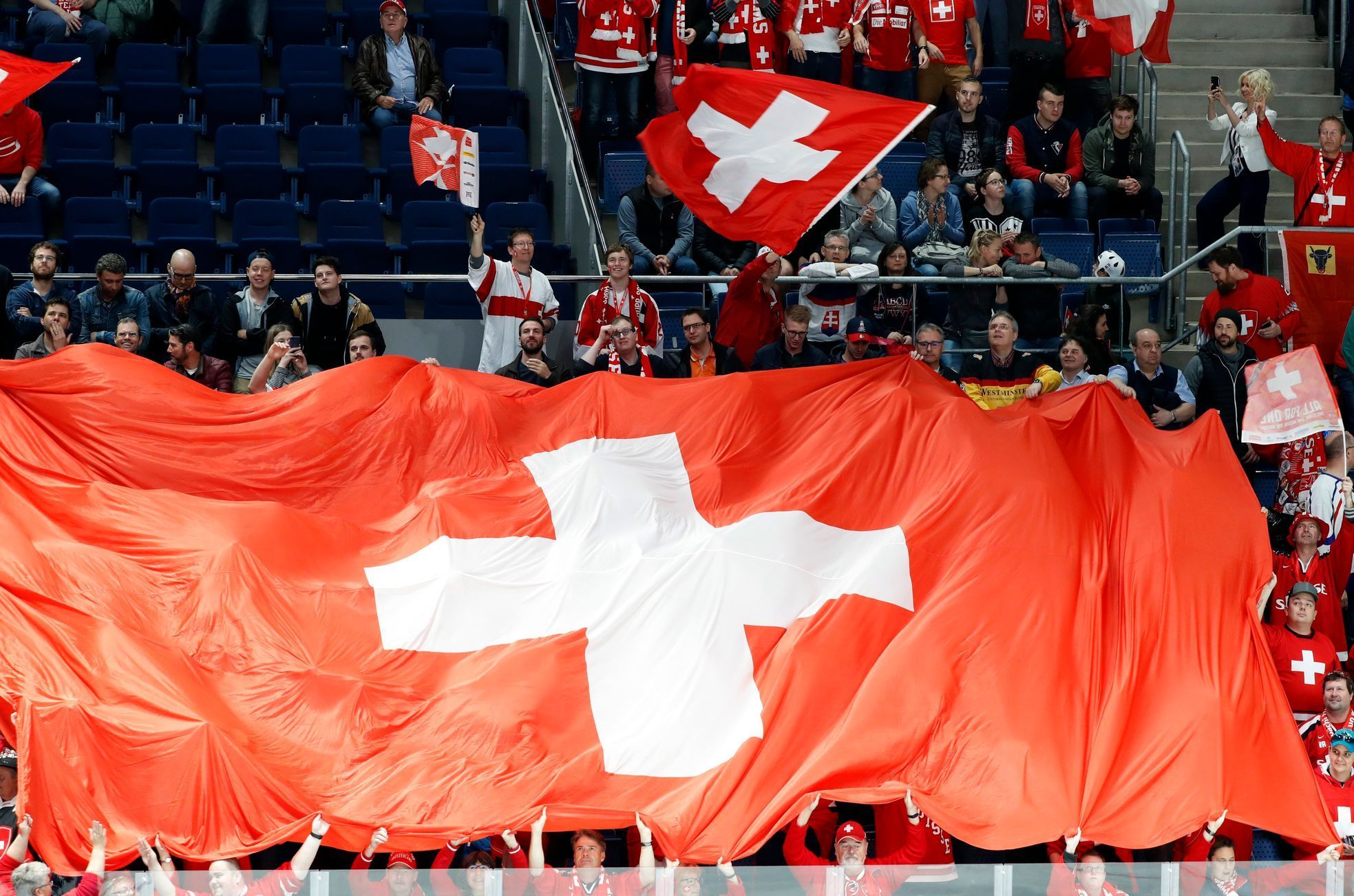 Švýcarští fanoušci na MS 2019