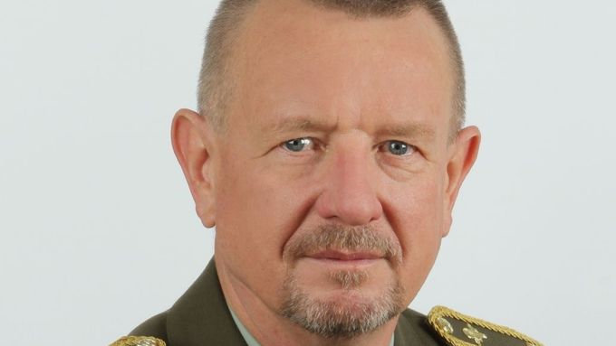 Generálmajor Štefan Muránský slouží v armádě 41 let.