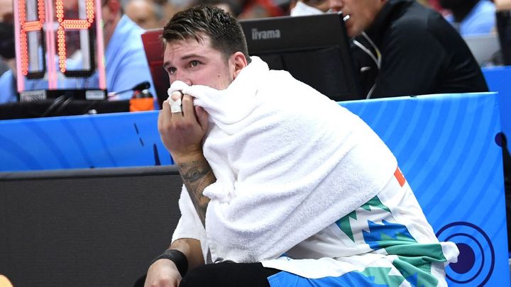 "Zklamal jsem celou zemi." Hvězdný basketbalista se obvinil z vyřazení na ME; Zdroj foto: Reuters