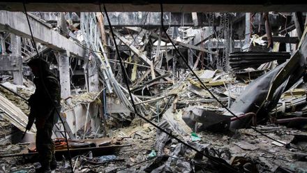 V ruinách doněckého letiště se stále nacházejí mrtvá těla