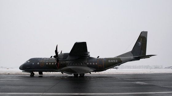 Armáda ukázala vzdušný náklaďák: letoun CASA C-295M