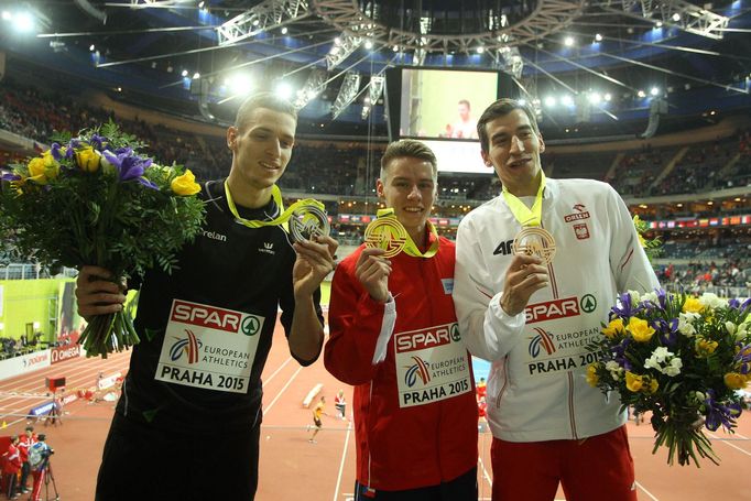 HME 2015 Praha: Pavel Maslák se zlatem na 400 m, vlevo stříbrný Dylan Borlée, vpravo třetí Rafal Omelko