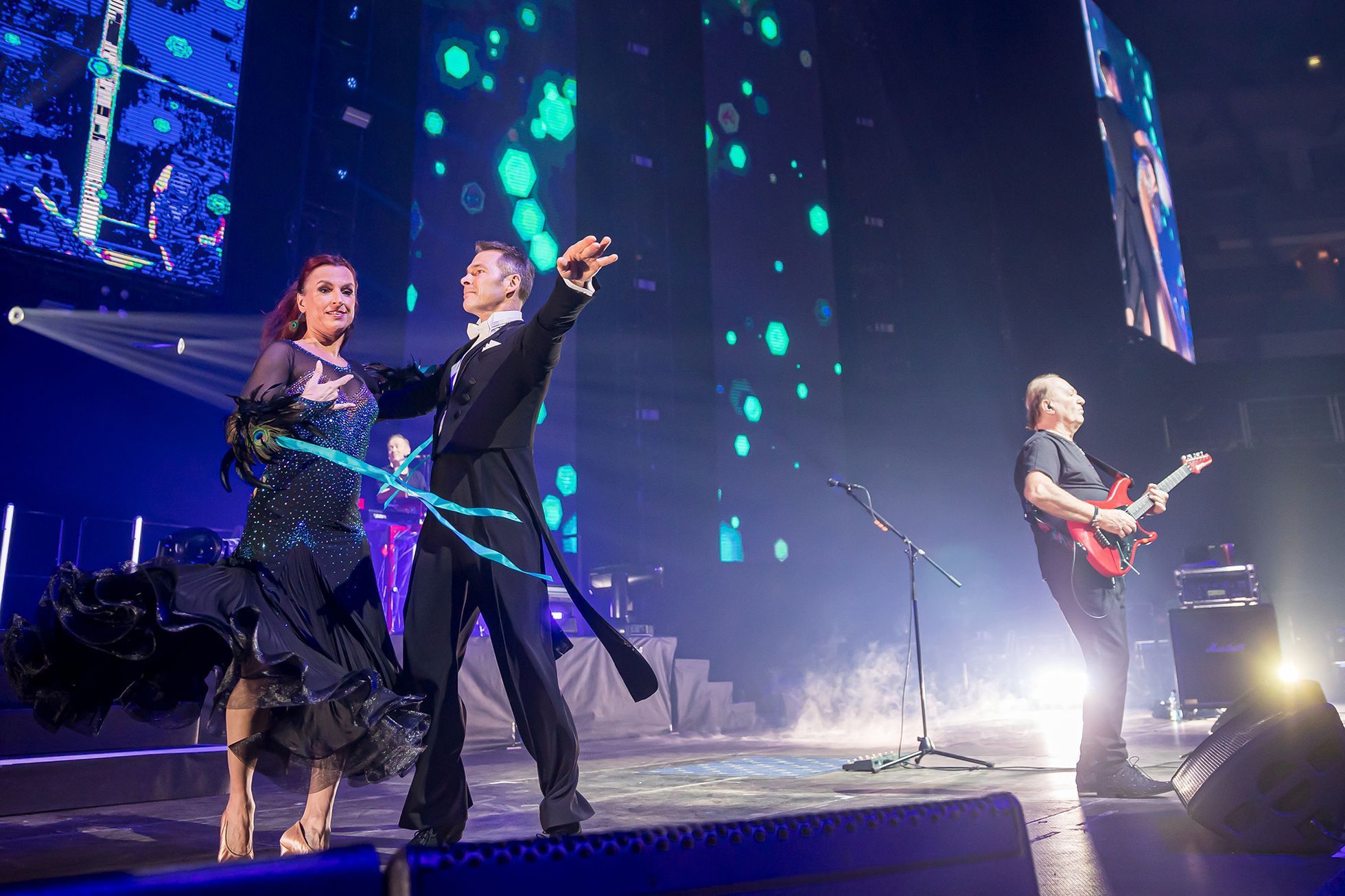 Koncert k 60. výročí Olympicu v pražské O2 areně objektivem fotografa Radoslava Vnenčáka