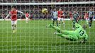 Mikel Arteta dal oba góly Arsenalu v zápasem s týmem West Bromwich Albion z penalty.