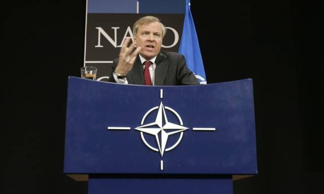 NATO, logo, Jaap de Hoop Scheffer