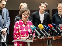 Předsedkyně poroty Iva Knobloch.