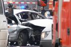 V Berlíně za jízdy explodoval automobil, řidič nepřežil