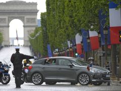 Francii letos čeká chabý růst, nový prezident chce proto ekonomiku urychleně nastartovat