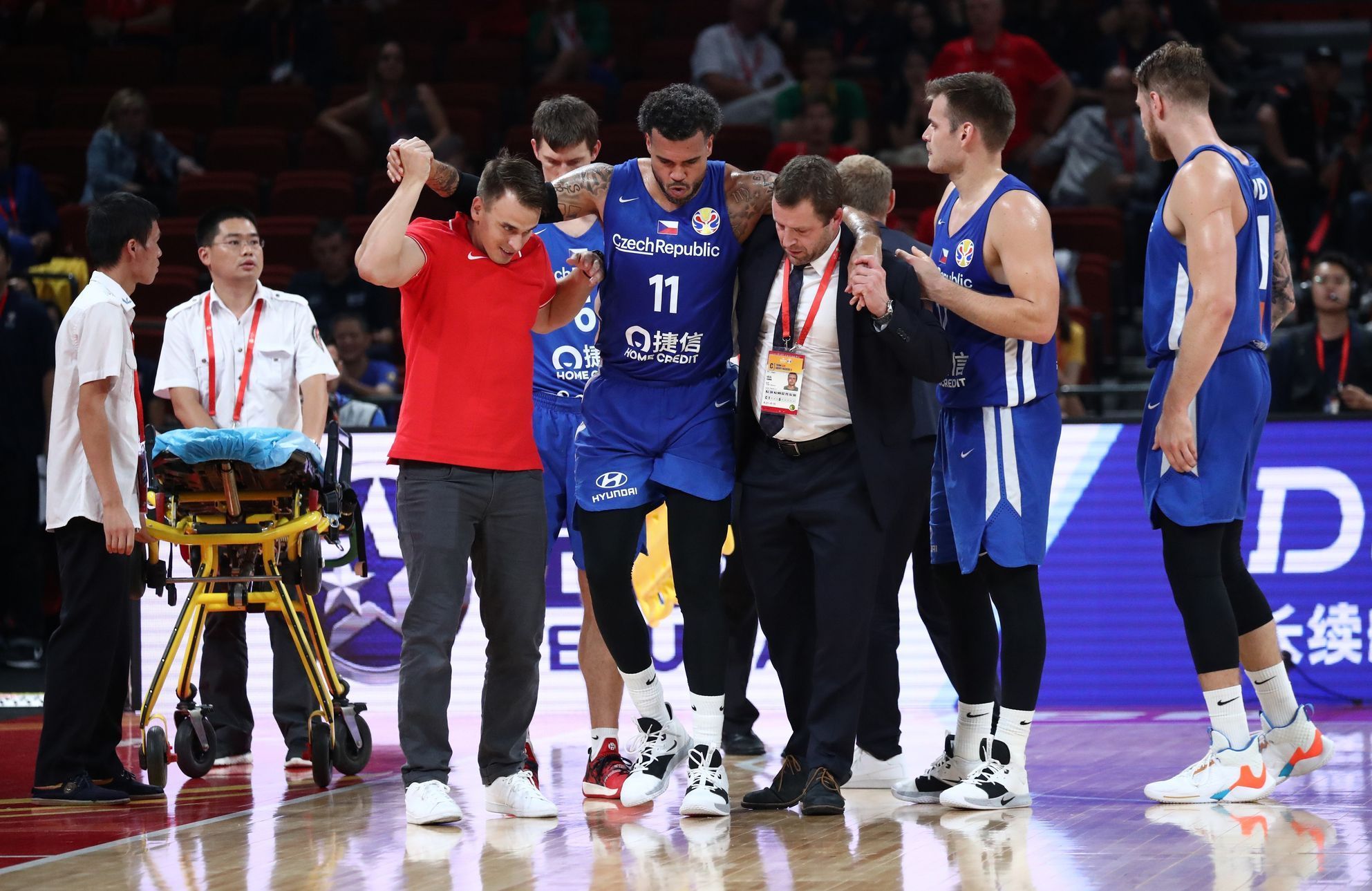 basketbal, MS 2019, Česko - Brazílie, zraněný Blake Schilb