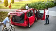 Seat Alhambra patří mezi víceúčelové vozy (MPV) střední třídy. Za 675 900 korun dostanete verzi s benzinovým motorem 1.4 TSI.