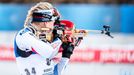 Lucie Charvátová ve sprintu SP v Kontiolahti.