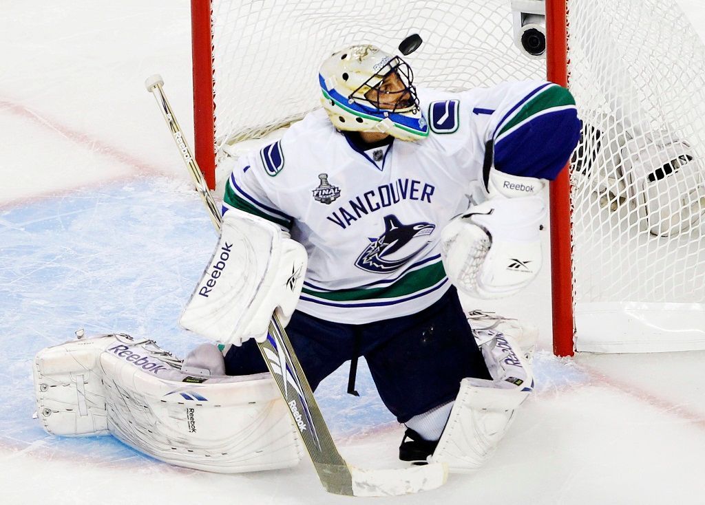 Finále NHL: Boston - Vancouver (Luongo)