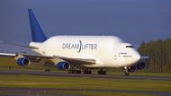 Dreamlifter, letadlo, které dováží kusy 787 Dreamlineru na složení.