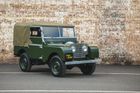 Land Rover zrestauruje 25 historických vozů