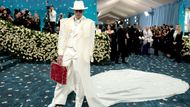 New York, USA: norský miliardář Gustav Magnar Witzoe stylově zapózoval na Met Gala. Letošní dress code přilákal elitu světové módy i byznysu.