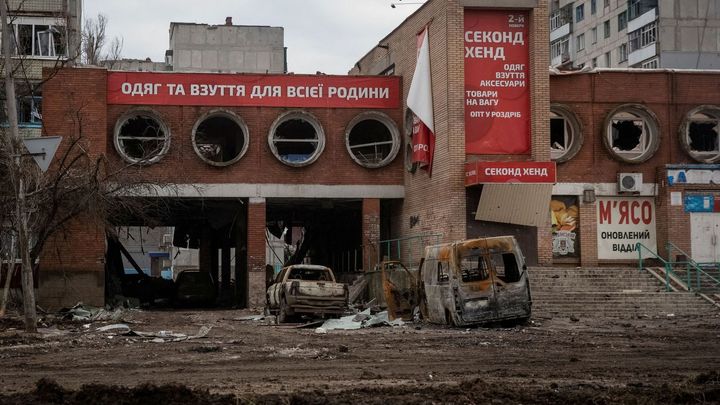 "Situace je stabilně v pr..li." U Bachmutu jde lidem o život nejen kvůli bombám; Zdroj foto: Reuters
