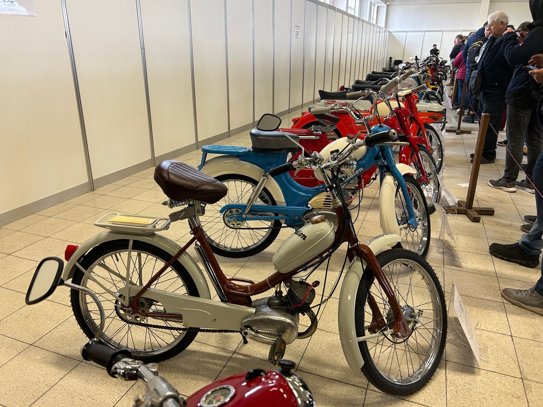 Aukce a burza Retro Garáž listopad 2025