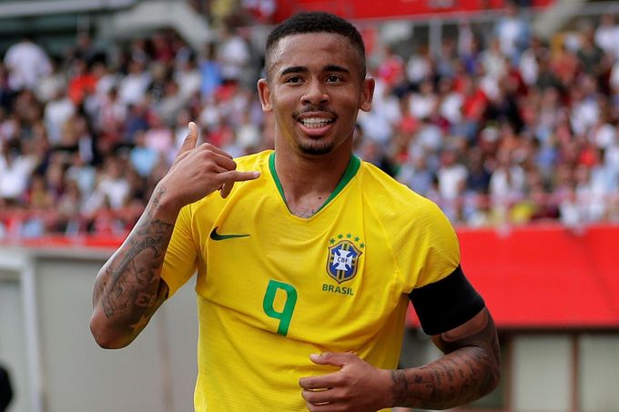 Gabriel Jesus slaví první gól Brazilců v přípravném utkání před MS 2018 proti Rakousku.
