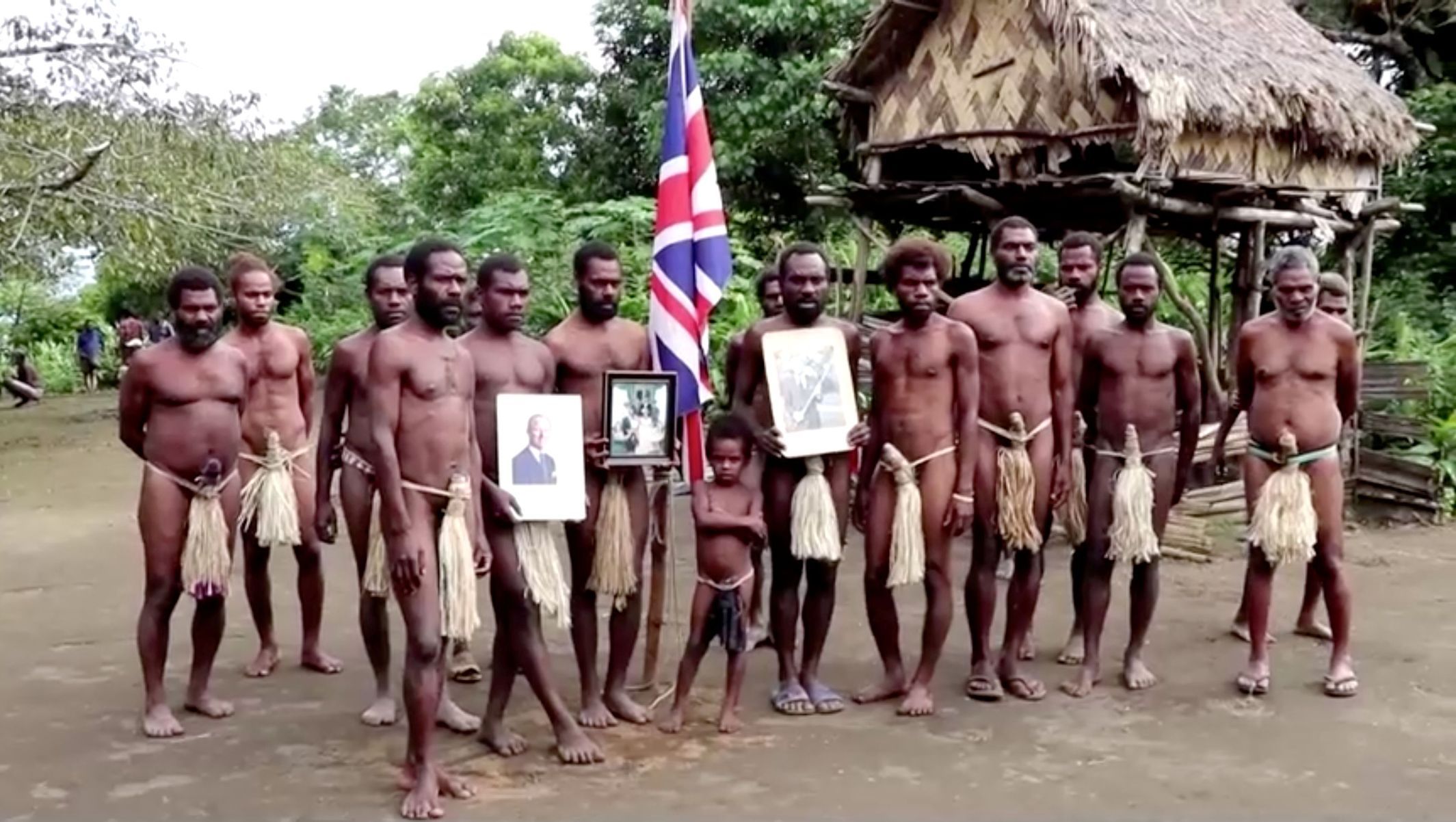 Domorodci na ostrově Vanuatu oplakávají prince Philipa