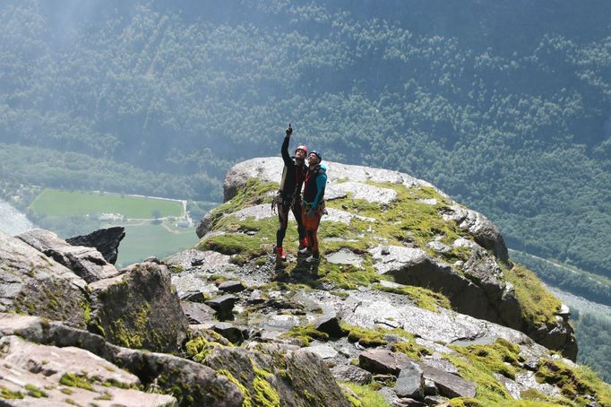 Průstup vodopádem Vinnufossen_14