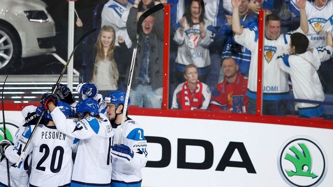 Finové se radují z vydřené výhry 4:3 nad Slováky, i když měli ve třetí třetině namále.
