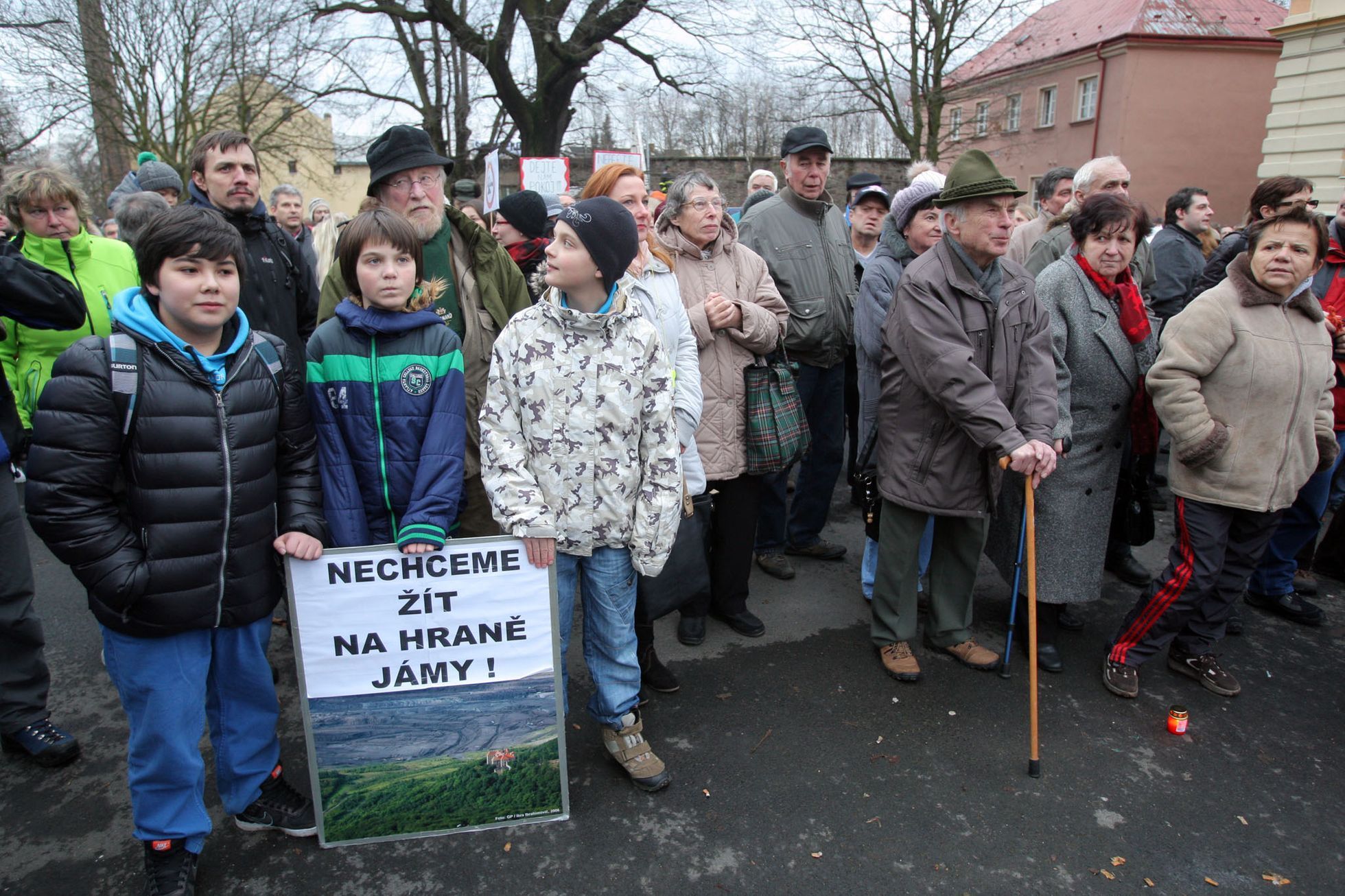 Demonstrace občanů Horního Jiřetína