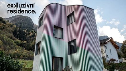 Růžový dům vzbuzoval odpor místních. Radikální architekt ho přesto prosadil