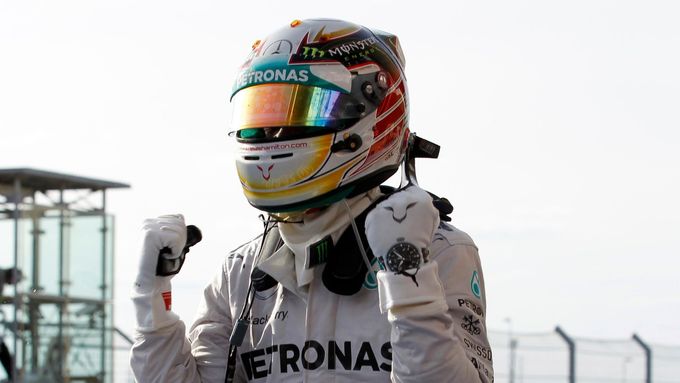 Lewis Hamilton oslavil na trati v Austinu druhý triumf.