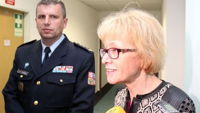 Ministryně Válková a nový šéf Vězeňské služby Pavel Ondrášek.