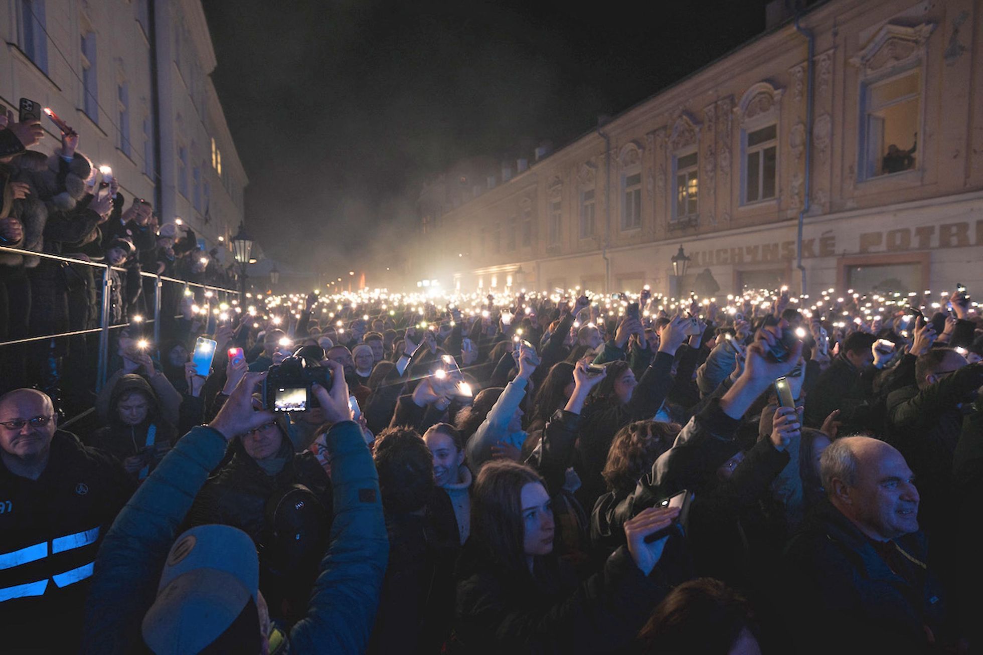 Slovensko, Košice, diskotéka, katolíci, papež Leon, DJ,