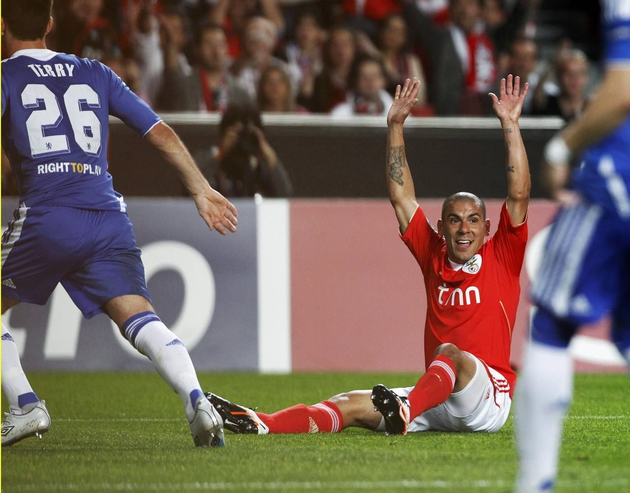 Liga mistrů: Benfica - Chelsea (Maxi Pereira, protesty, Terry)