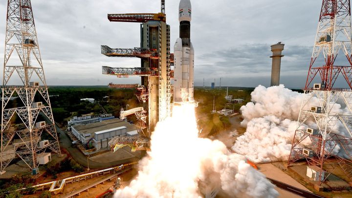 Modul indické lunární sondy se oddělil od satelitu, za čtyři dny se pokusí přistát