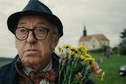 Herec Jiří Lábus ve filmu Milion vyhlásí soutěž o první narozené vnouče