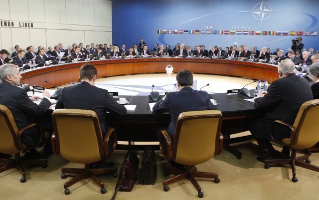 Summit NATO ministři