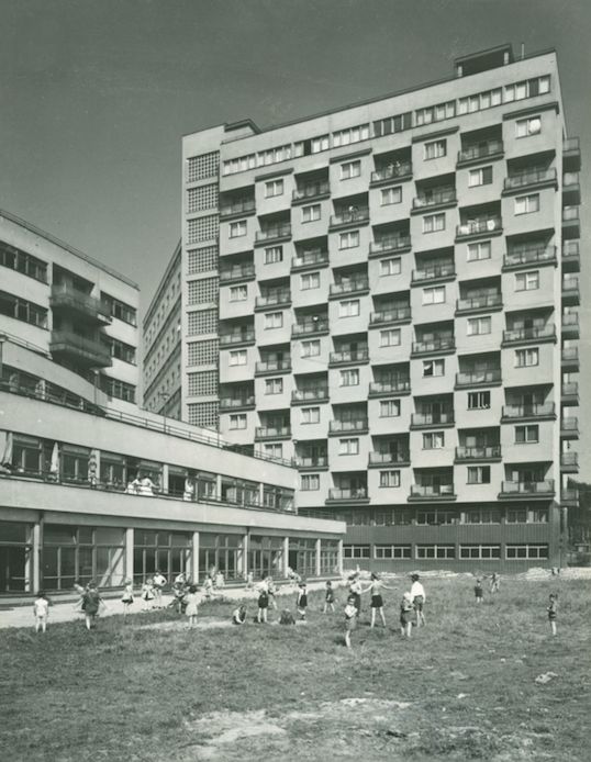 Litvínovský hotelový dům Václava Hilského a Evžena Linhtarta, návrh a realizace 1946–1957. | Foto: Oblastní galerie LIberec