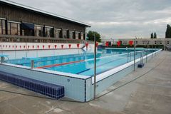 Plzeňané se zchladí v opraveném bazénu na Slovanech