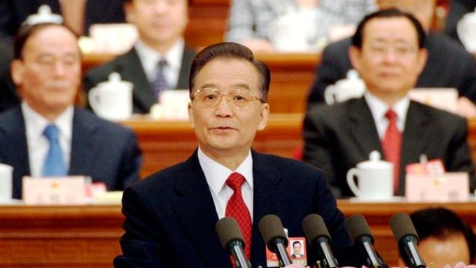 Wen Ťia-pao mluví před čínským parlamentem