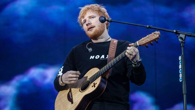 Na dva předloňské sólové koncerty Eda Sheerana v pražských Letňanech přišlo dohromady okolo 150 tisíc lidí.