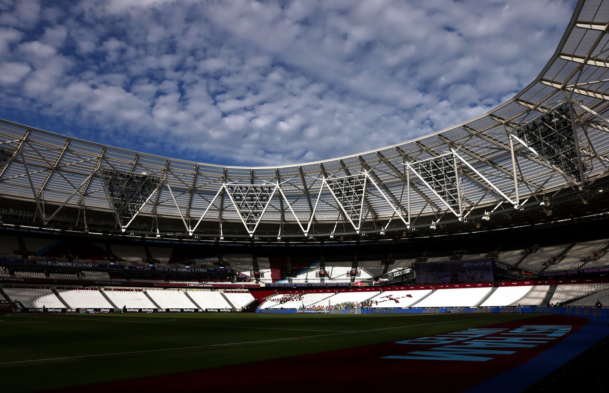 London Stadium před zápasem West Hamu s Tottenhamem